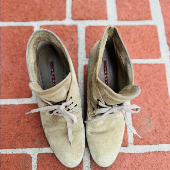 Genuine Prada wedged tan suede boots size 8.5 - Picture 3 of 5